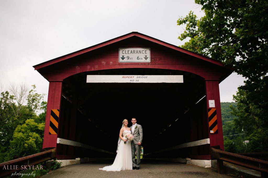 bloomsburg-barn-at-boones-damn-wedding-potography-photo_0835