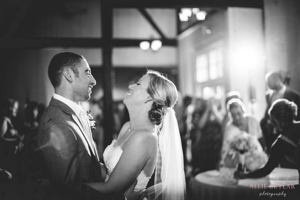 bride and groom first dance at barn at boones dam