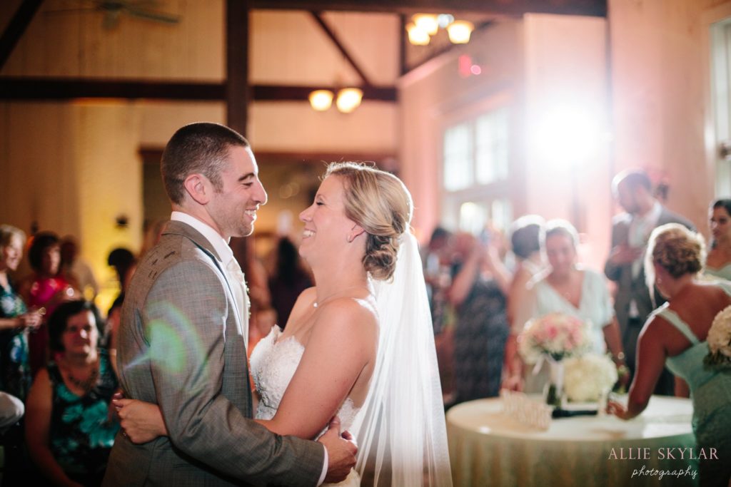 bride and groom first dance at barn at boones dam