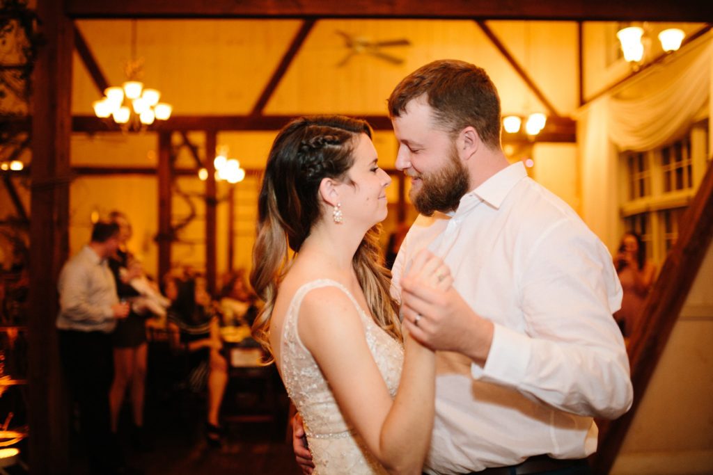 first dance at the barn at boones dam