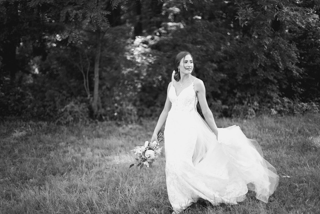 bride walks at Belle Voir manor at pen ryn estate in Bensalem PA